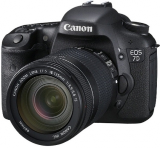 Цифровые фотоаппараты Canon EOS 7D Kit 18-135 IS