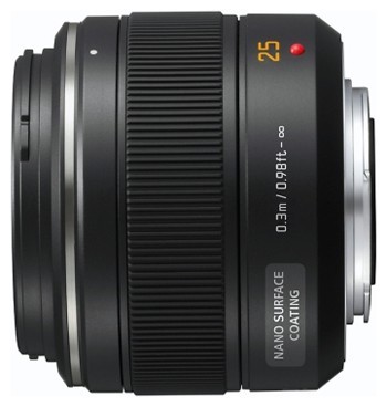 Panasonic Lumix H-X025E F/1.4